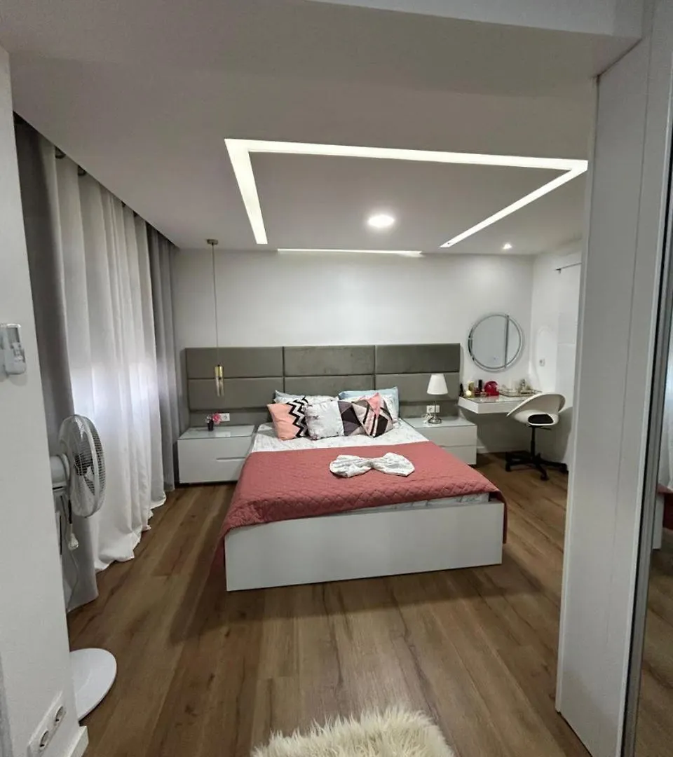 Apartamento De Luxo -T2 Praia Apartment