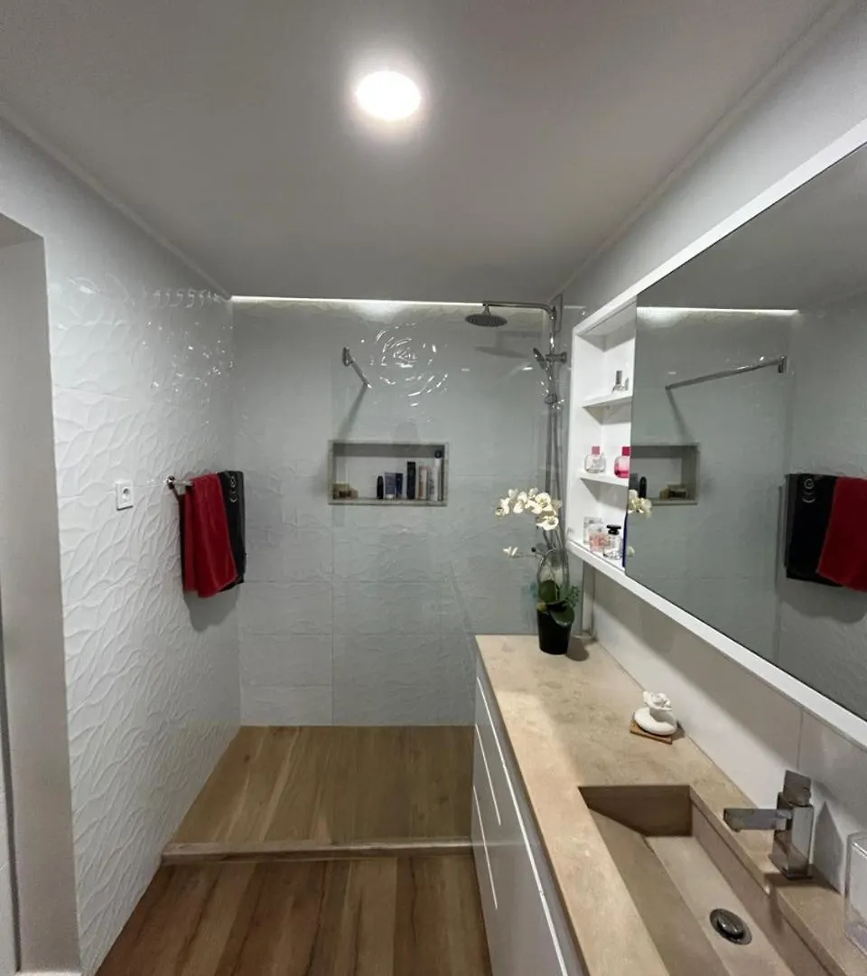 Apartamento De Luxo -T2 Praia